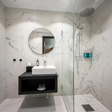 Karl Johan 4*