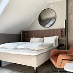 Отель Karl Johan 4*