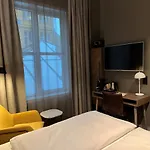Отель Karl Johan Осло