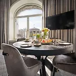 Отель Karl Johan