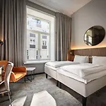Отель Karl Johan 4*
