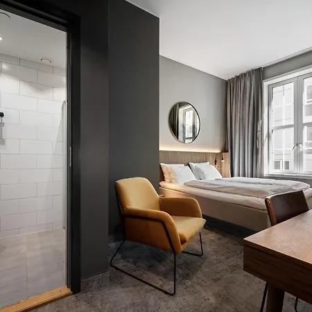 Karl Johan 4*